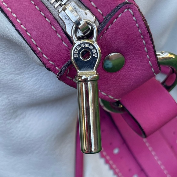 Burberry London - Picture 14 of 16